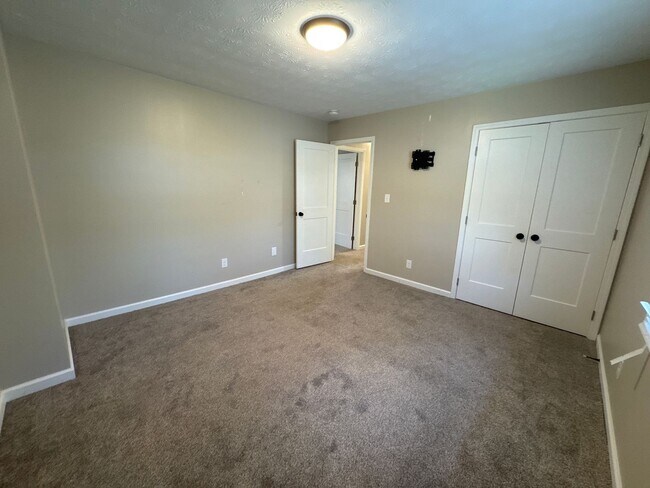 Building Photo - 11472 US-62