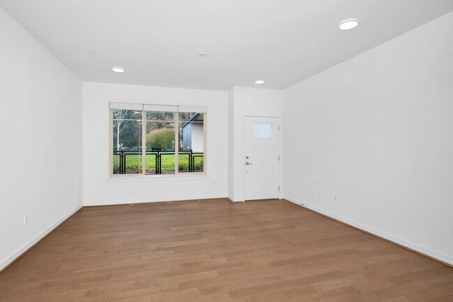 Building Photo - 1478 159th Pl NE