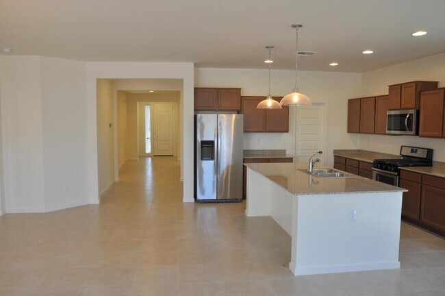 Building Photo - Practically Brand New Energy Efficient Queen Creek Home