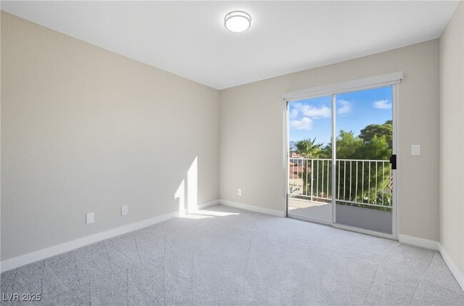 Building Photo - 2736 Crystal Beach Dr