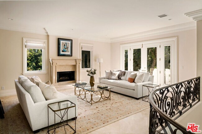 Building Photo - 1350 Benedict Canyon Drive