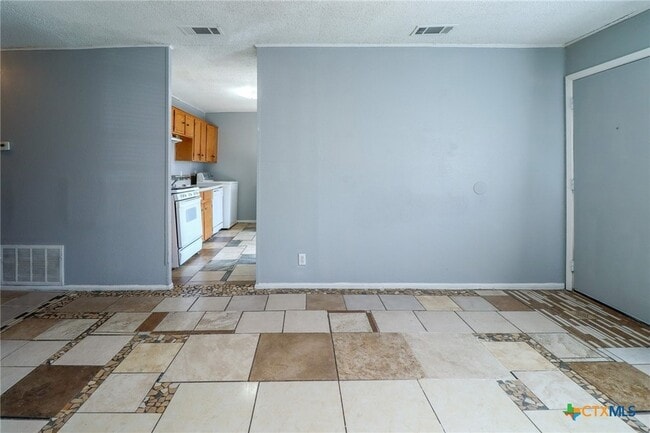 Building Photo - 1309 Greenwood Ave