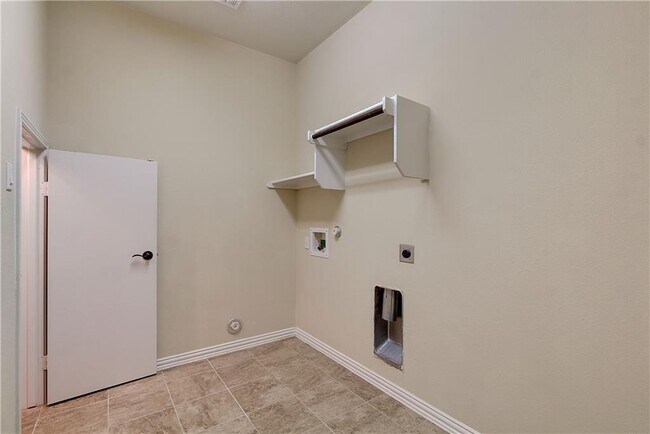 Building Photo - 3028 Angelina Ct