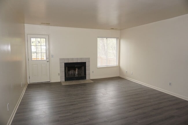Building Photo - 103 Westerly Ave