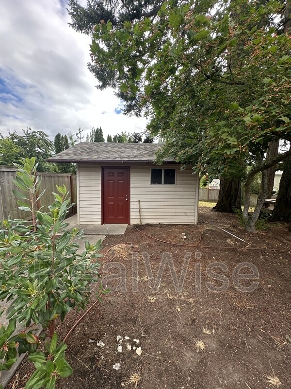 Building Photo - 7730 SW Eaker Pl