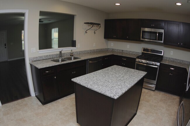 Building Photo - 129 Vermillion Dr