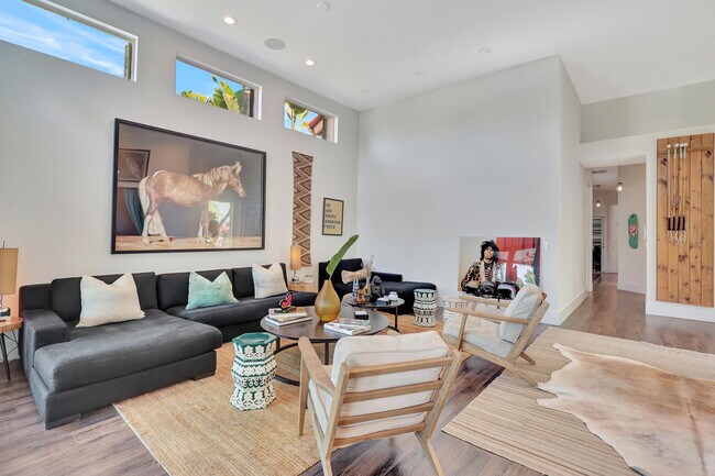 Building Photo - 12612 Mallet Cir