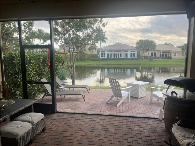 Building Photo - 12200 NW 77th Manor