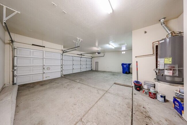 Building Photo - Charming 4BD, 2BA home in Chandler!