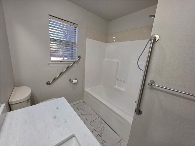 Building Photo - 809 Kinkade Pl
