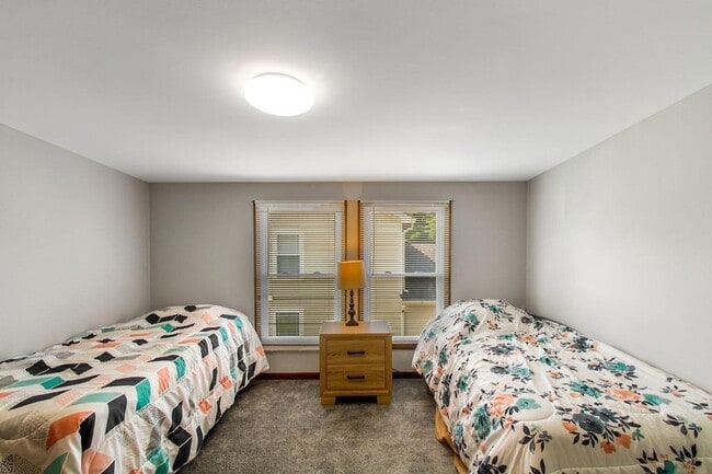 Building Photo - 7255 Osceola Dr