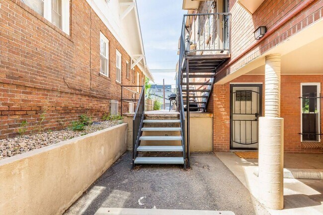 Building Photo - 1355 N Gaylord St