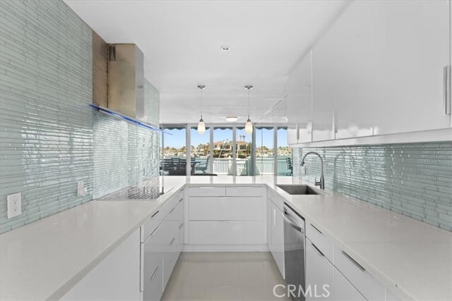 Building Photo - 4053 Aladdin Dr