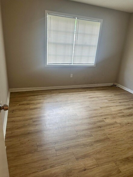 Building Photo - 3671 Skylark Dr