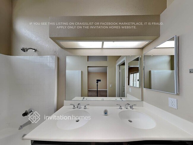 Building Photo - 29365 Crest View Ln