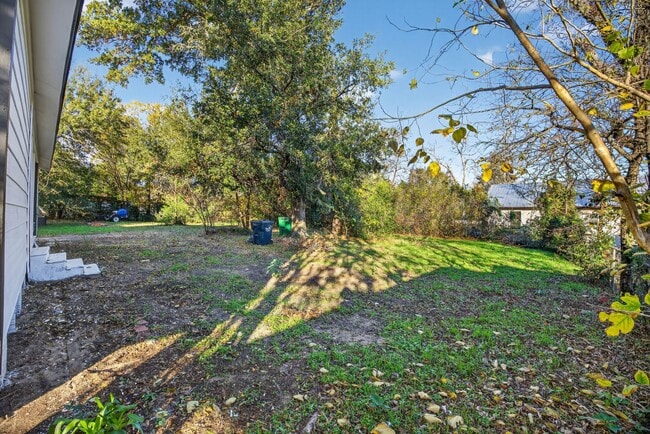 Building Photo - 304 W Vulcan St