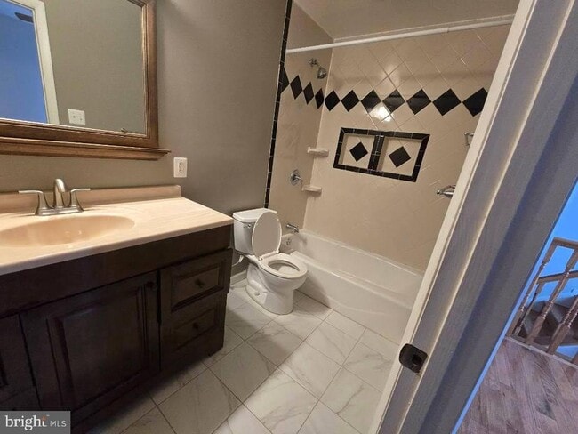 Building Photo - 7213 Adelphi Rd