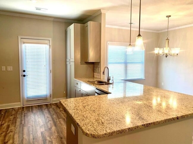 Building Photo - 7702 Fawn Cir