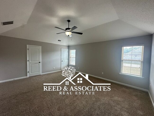 Building Photo - 4 Bedroom in Cordova!!
