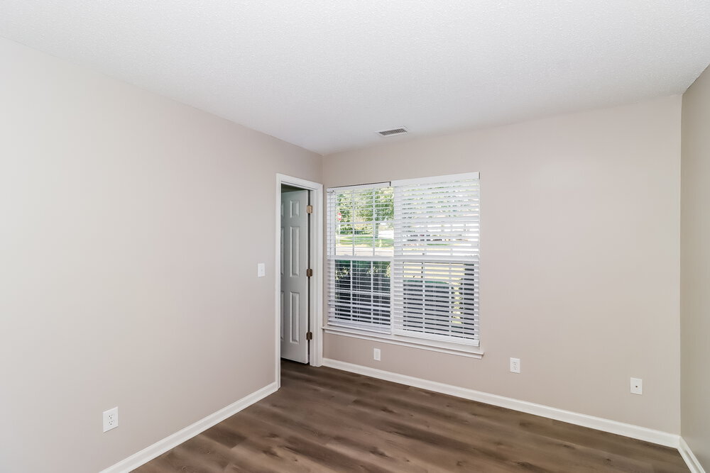 Building Photo - 135 Winborne Dr