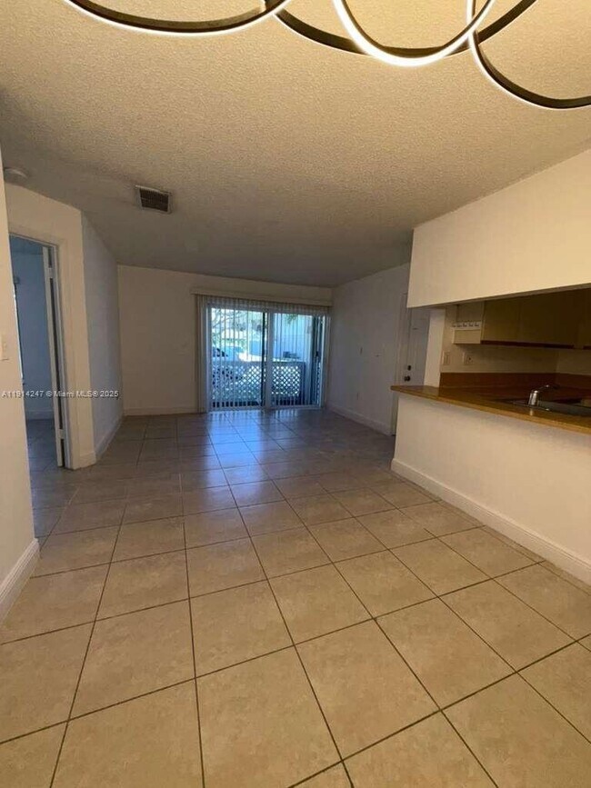 Building Photo - 17580 NW 67th Pl