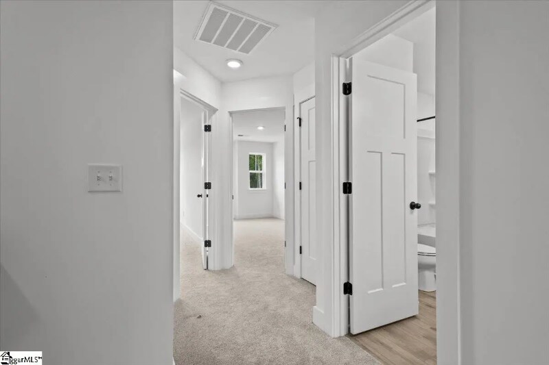 Building Photo - 208 Curhill Ln