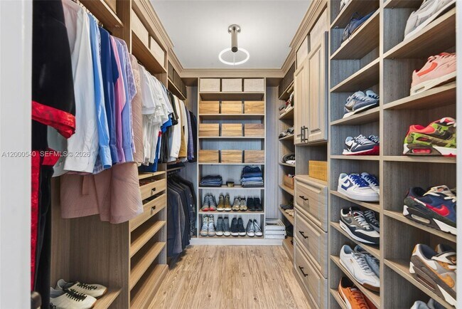 Building Photo - 90 SW 3rd St