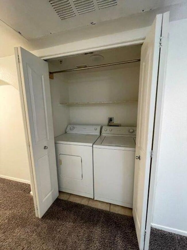 Building Photo - 7021 E Earll Dr