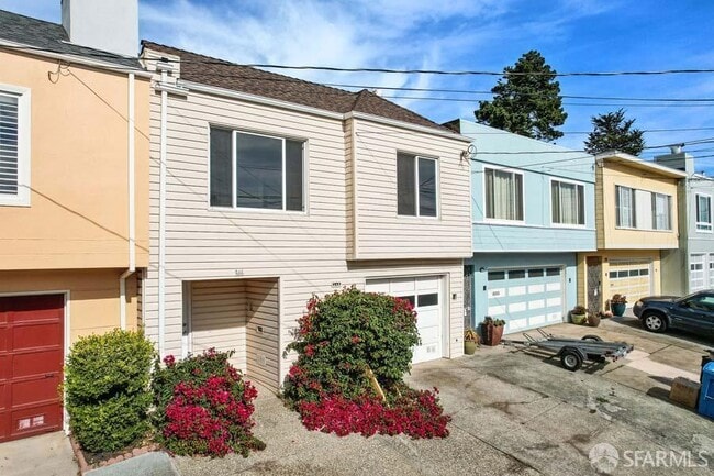 Building Photo - 346 Mangels Ave
