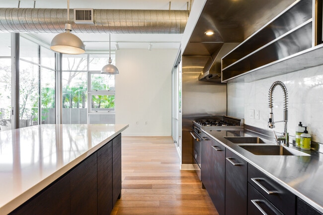 Building Photo - 4080 Glencoe Ave