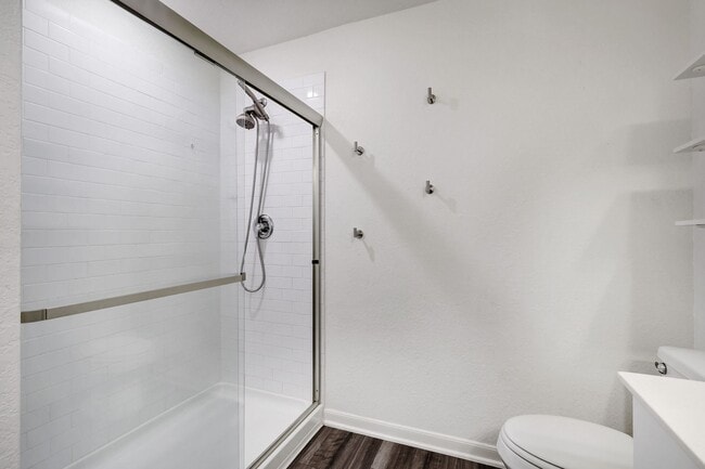 Building Photo - ***MOVE-IN SPECIAL: TWO WEEKS FREE***Spacious Two-Story Retreat on a Cul-de-Sac with Bonus Room