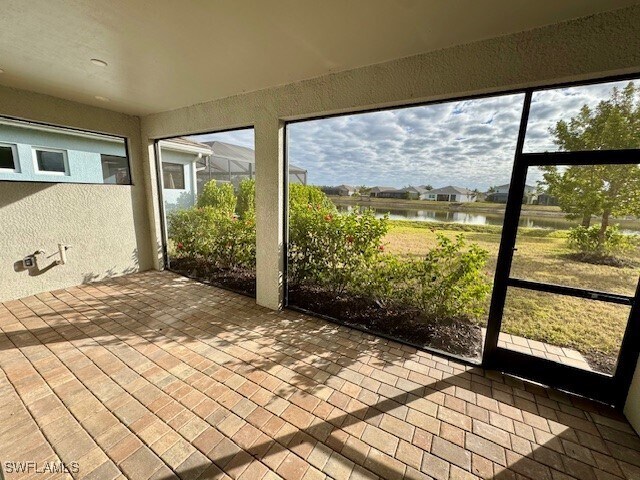 Building Photo - 28021 Sanibel Sands St