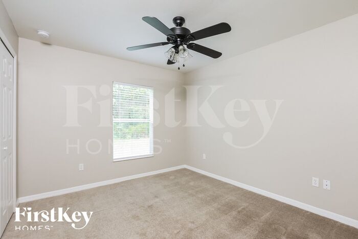 Building Photo - 2329 Chipley Ave