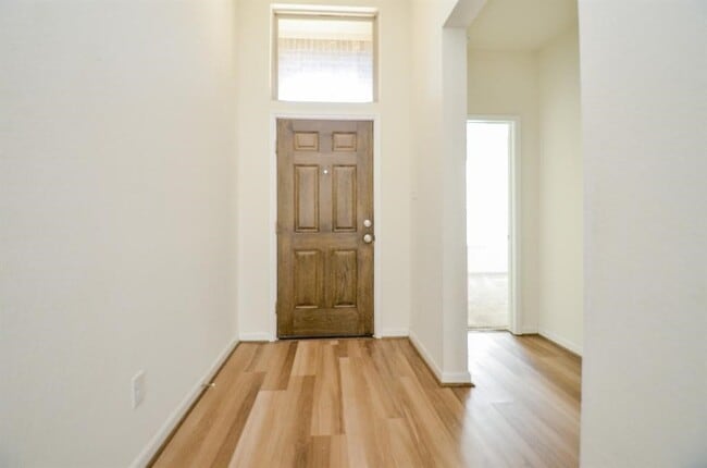 Building Photo - 25410 Champion Ridge Ct