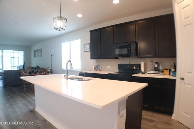 Building Photo - 5132 Sawmill Pt Wy