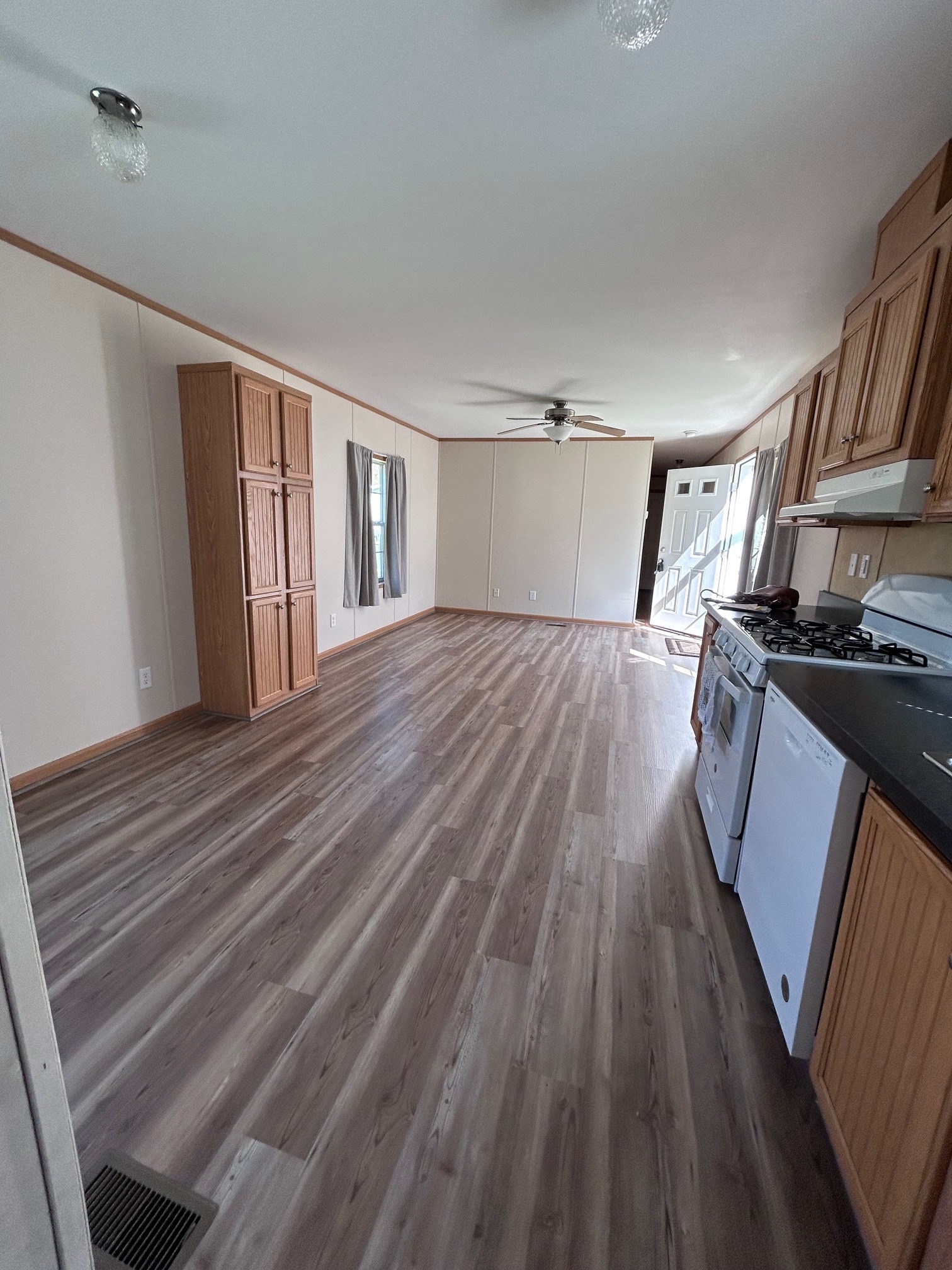 Building Photo - 4 Fawn Hl