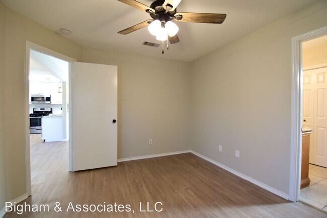 Building Photo - 3 br, 2 bath House - 12700 Lasalle Dr