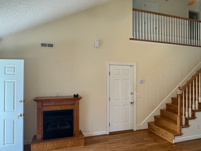 Building Photo - Charming Updated Townhouse in Bristol, VA
