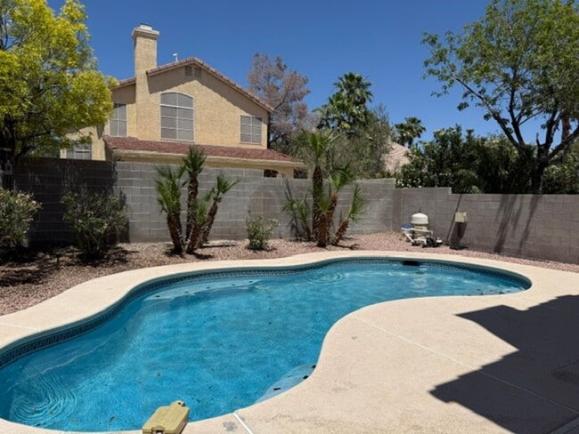 Building Photo - STUNNING & GORGEOUS 4 BED/2.5 BATH POOL HOME IN ELDORADO! *** ONLY $2,599 ***