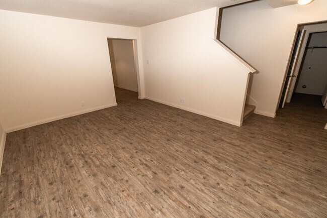 Building Photo - Tesoro Hills - 5030 War Cloud Dr, San Anto...