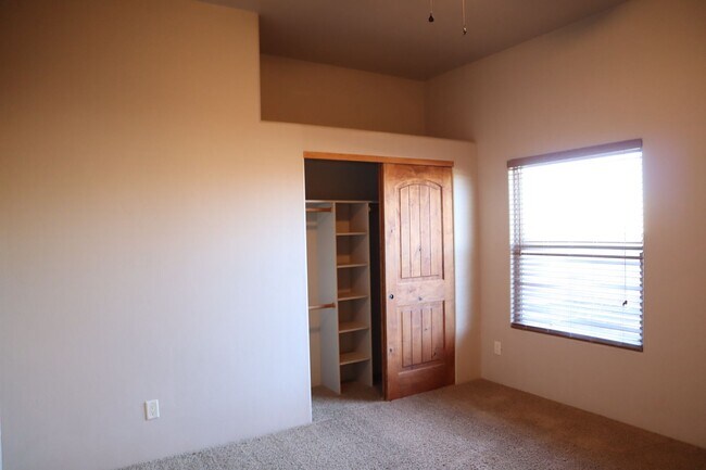 Building Photo - Your own resort! Elegant, Exclusive & Exquisite.