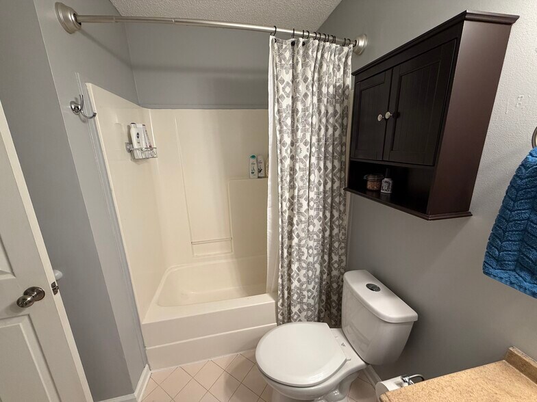 Building Photo - 8731 Stoneface Rd