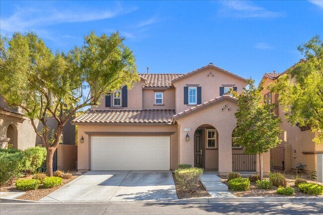 Primary Photo - 3 bedroom Home in Summerlin with a Large B...