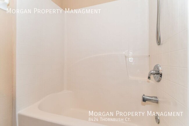 Building Photo - 8424 Thornbush Ct