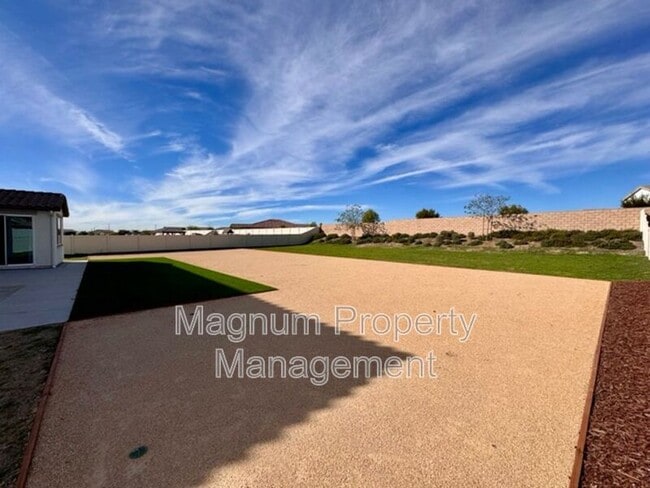 Building Photo - 31310 Reserve Dr