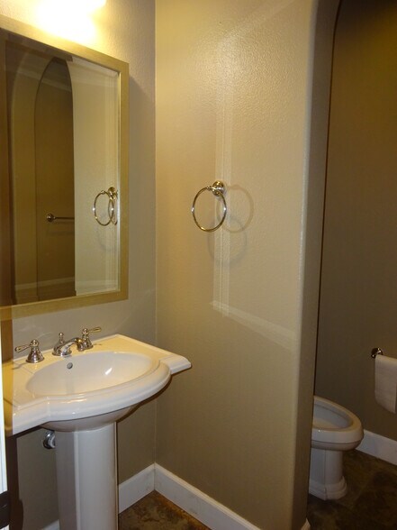 Building Photo - 3100 Tewksbury Way