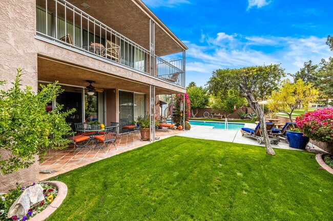 Building Photo - 46305 Portola Ave