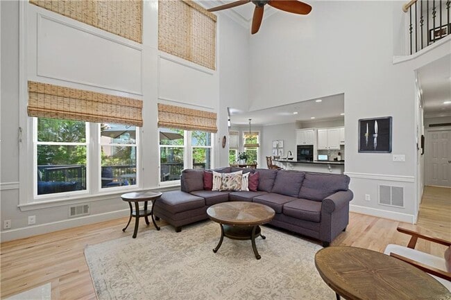 Building Photo - 3308 Fieldwood Dr SE