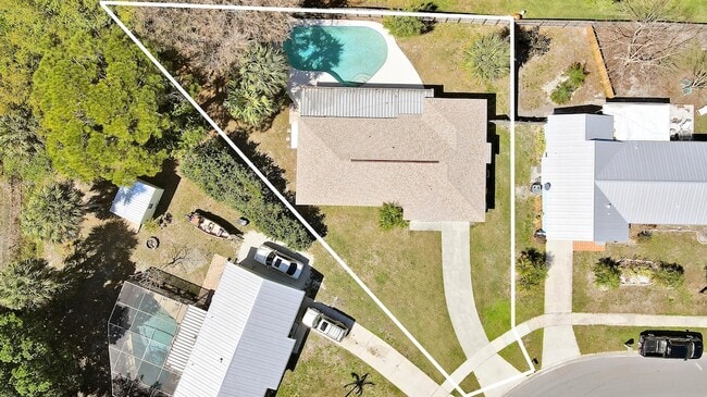 Building Photo - 2145 5th St