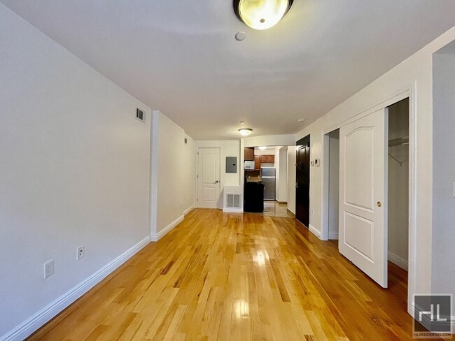 Building Photo - 91 MACON STREET 1A